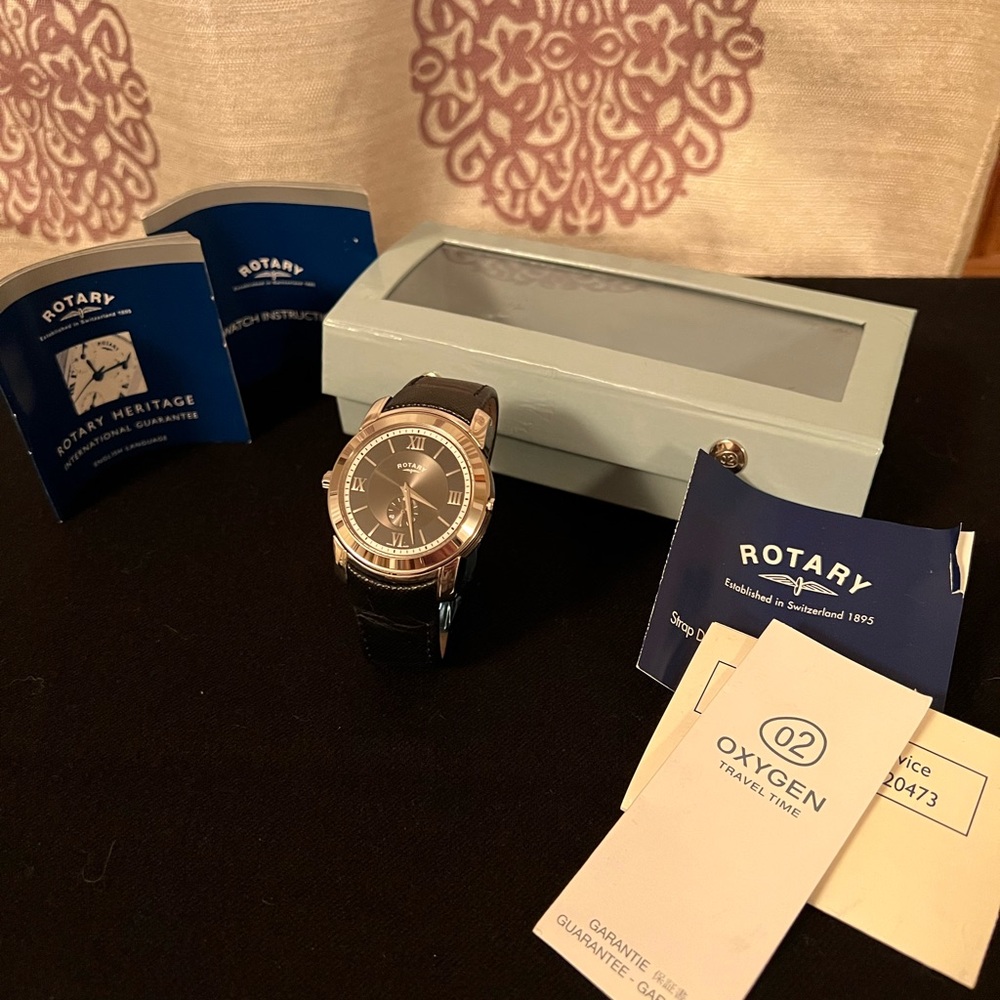 Rotary revelation watch